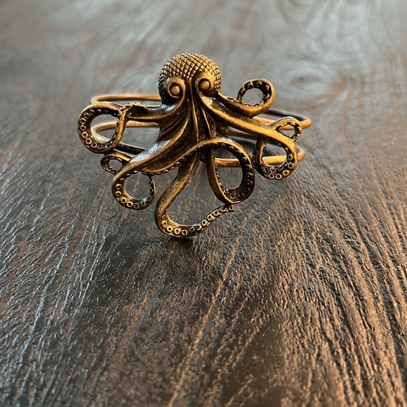 Brass Plated Octopus Style Metal Bracelet - Picture 3 of 6